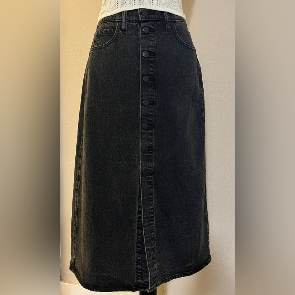 Universal Thread Women’s Black Denim Button-Down Maxi Skirt